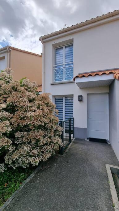 Holiday home Entre Terre Et *
